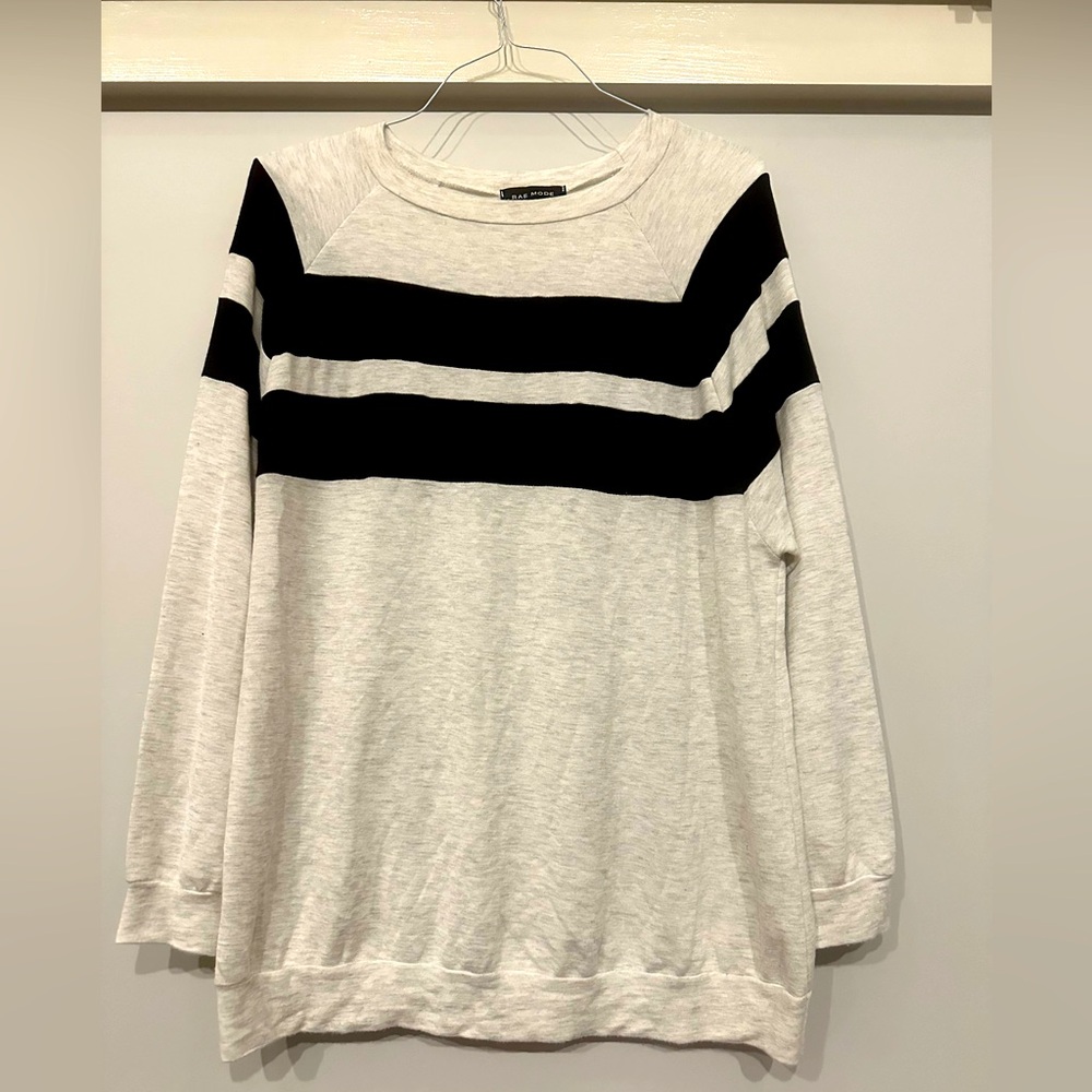 Rae Mode black and white shirt size Medium
